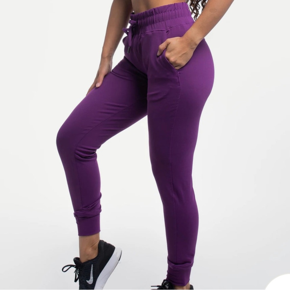 NWOT BARBELL Contour Jogger. XS PLUM COLOR. Never worn, no flaws